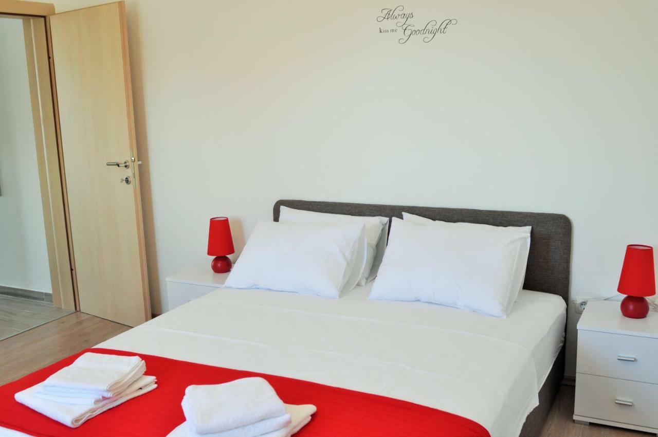 Apartments Zora Рогозница Екстериор снимка