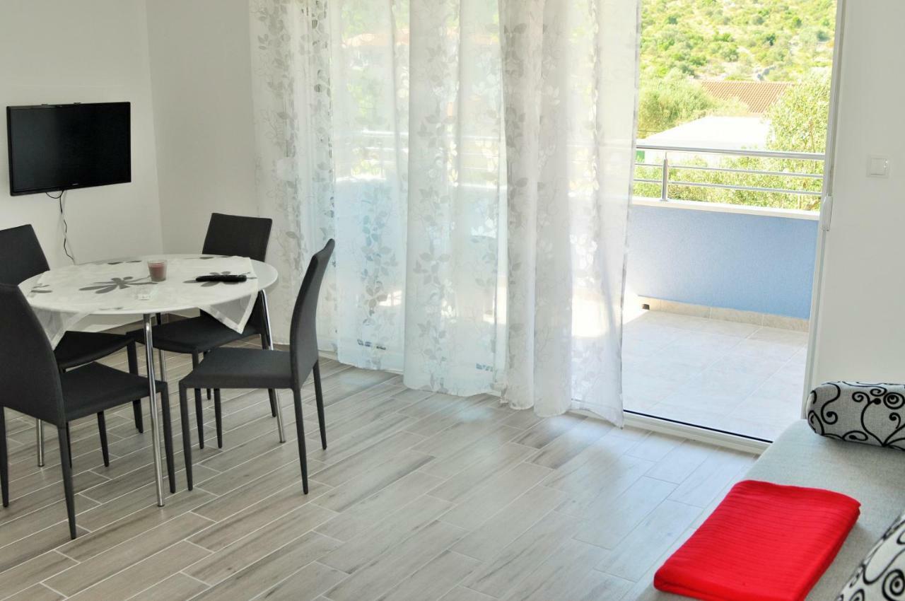 Apartments Zora Рогозница Екстериор снимка