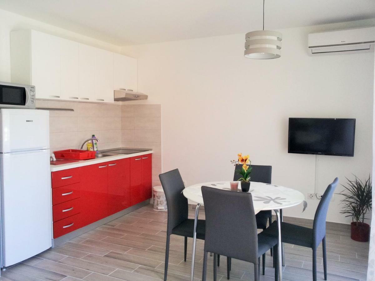 Apartments Zora Рогозница Екстериор снимка